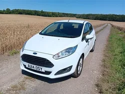 White Used 2014 Ford Fiesta Zetec Hatchback | £6,495 (Fair price)