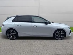 Grey Used 2024 Vauxhall Astra Ultimate Hatchback | £21,750 (Fair price)