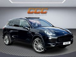 Black Used 2014 Porsche Cayenne SUV | £21,990 (A bit pricey)