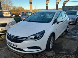 White Used 2019 Vauxhall Astra SRi Hatchback | £6,995 (Fair price)