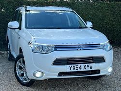 White Used 2014 Mitsubishi Outlander P-HEV SUV | £9,997 (Fair price)