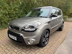 Silver Used 2012 Kia Soul SUV | £5,995 (A bit pricey)