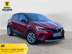 Red Used 2022 Renault Captur Iconic SUV | £10,490 (Fair price)