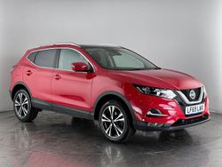 Red Used 2019 Nissan Qashqai N-Connecta SUV | £11,950 (Good price)