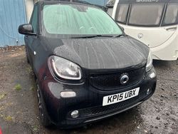Black Used 2015 Smart ForFour Premium Hatchback | £5,999 (A bit pricey)