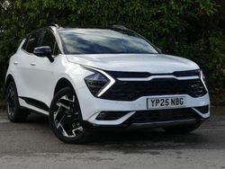 White Used 2025 Kia Sportage 4 SUV | £32,641 (Fair price)