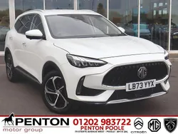 White Used 2023 MG HS Trophy SUV | £18,490 (Fair price)
