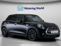 Blue/black Used 2020 Mini Cooper S Classic Hatchback | £15,850 (Fair price)