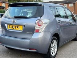 Blue Used 2010 Toyota Verso MPV | £2,500 (Good price)