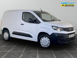 White Used 2023 Peugeot Partner Premium MPV | £9,395 (Super price)