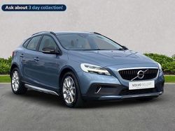 Blue Used 2017 Volvo V40 CC Pro Estate | £10,599 (Fair price)