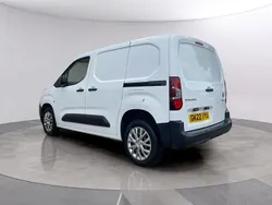 White Used 2022 Citroën Berlingo MPV | £9,990 (Fair price)