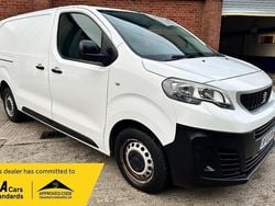 White Used 2020 Peugeot Expert S Van | £6,795 (Good price)