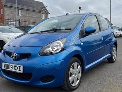 Blue Used 2009 Toyota Aygo Hatchback | £2,495 (Good price)