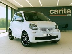White Used 2019 Smart ForTwo Coupé Premium Coupe | £7,995 (Fair price)