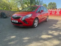 Red Used 2015 Vauxhall Zafira MPV | £3,750 (Super price)