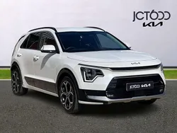 White Used 2022 Kia Niro 3 SUV | £20,750 (A bit pricey)