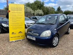 Blue Used 2002 Toyota Yaris Hatchback | £2,499 (Fair price)