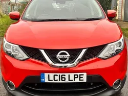 Red Used 2016 Nissan Qashqai Acenta SUV | £5,495 (Fair price)