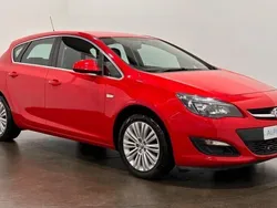 Red Used 2015 Vauxhall Astra Excite Hatchback | £5,995 (Good price)