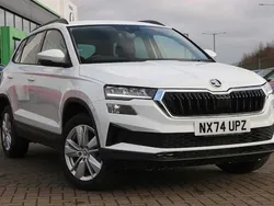Moon white metallic New 2024 Skoda Karoq SE Drive SUV | £26,716 (Expensive)