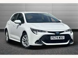 White Used 2024 Toyota Corolla Hatchback | £22,500 (Fair price)