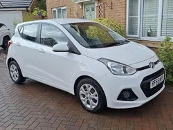 White Used 2015 Hyundai i10 SE Hatchback | £8,988 (Fair price)