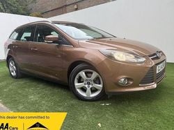 Brown Used 2014 Ford Focus Zetec Estate | £5,795 (Good price)