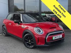 Chili red Used 2021 Mini Cooper SE Hatch Hatchback | £11,895 (Fair price)