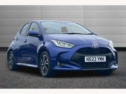 Blue Used 2023 Toyota Yaris Hybrid Design Hatchback | £18,550 (Fair price)