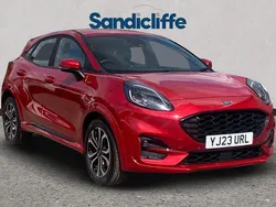 Fantastic red (exclusive paint) Used 2023 Ford Puma Gen-E Hatchback | £16,028 (Fair price)