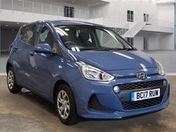 Powder blue Used 2017 Hyundai i10 SE Hatchback | £6,500 (Fair price)