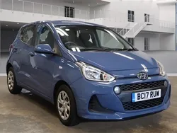 Powder blue Used 2017 Hyundai i10 SE Hatchback | £6,500 (Fair price)