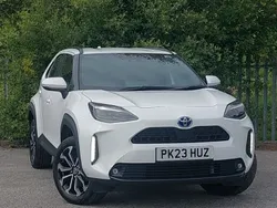 White Used 2023 Toyota Yaris Hybrid Design Estate | £20,998 (Fair price)