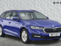 Blue Used 2022 Skoda Octavia SE Estate | £18,596 (Fair price)
