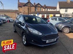 Grey Used 2015 Ford Fiesta Zetec Hatchback | £2,795 (Fair price)