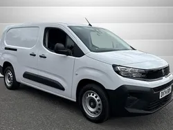 White New 2024 Vauxhall Combo S MPV | £16,591 (Super price)