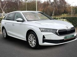 Moon white metallic Used 2025 Skoda Octavia SE L Estate | £27,800 (Expensive)