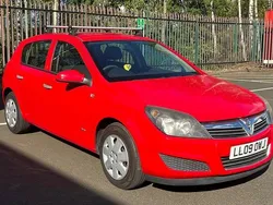 Red Used 2009 Vauxhall Astra Hatchback | £1,695 (Super price)