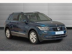 Nightshade blue Used 2022 VW Tiguan Life SUV | £18,850 (Fair price)