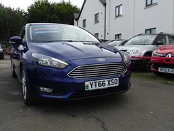 Blue Used 2016 Ford Focus Zetec Hatchback | £5,695 (Fair price)