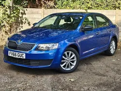 Blue Used 2016 Skoda Octavia Hatchback | £5,495 (Good price)