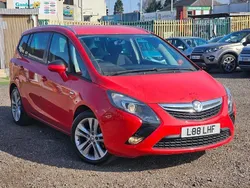 Red Used 2015 Vauxhall Zafira Tourer SRi MPV | £7,350 (Fair price)
