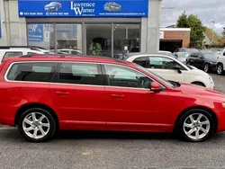 Red Used 2014 Volvo V70 SE Estate | £10,975 (Good price)
