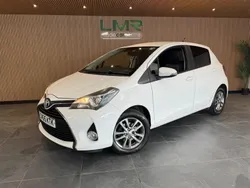 White Used 2015 Toyota Yaris Hatchback | £5,480 (Fair price)