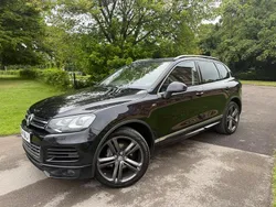 Black Used 2014 VW Touareg R-line SUV | £11,950 (Fair price)