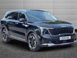 Midnight black Used 2025 Kia Sorento 2 SUV | £43,995 (Fair price)