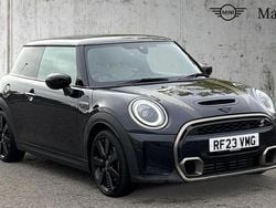 Black Used 2023 Mini Cooper S Hatch Hatchback | £24,429 (Fair price)