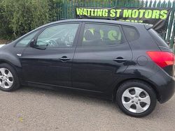 Black Used 2011 Kia Venga Hatchback | £2,999 (Fair price)