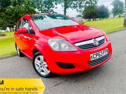 Red Used 2013 Vauxhall Zafira MPV | £2,650 (Fair price)